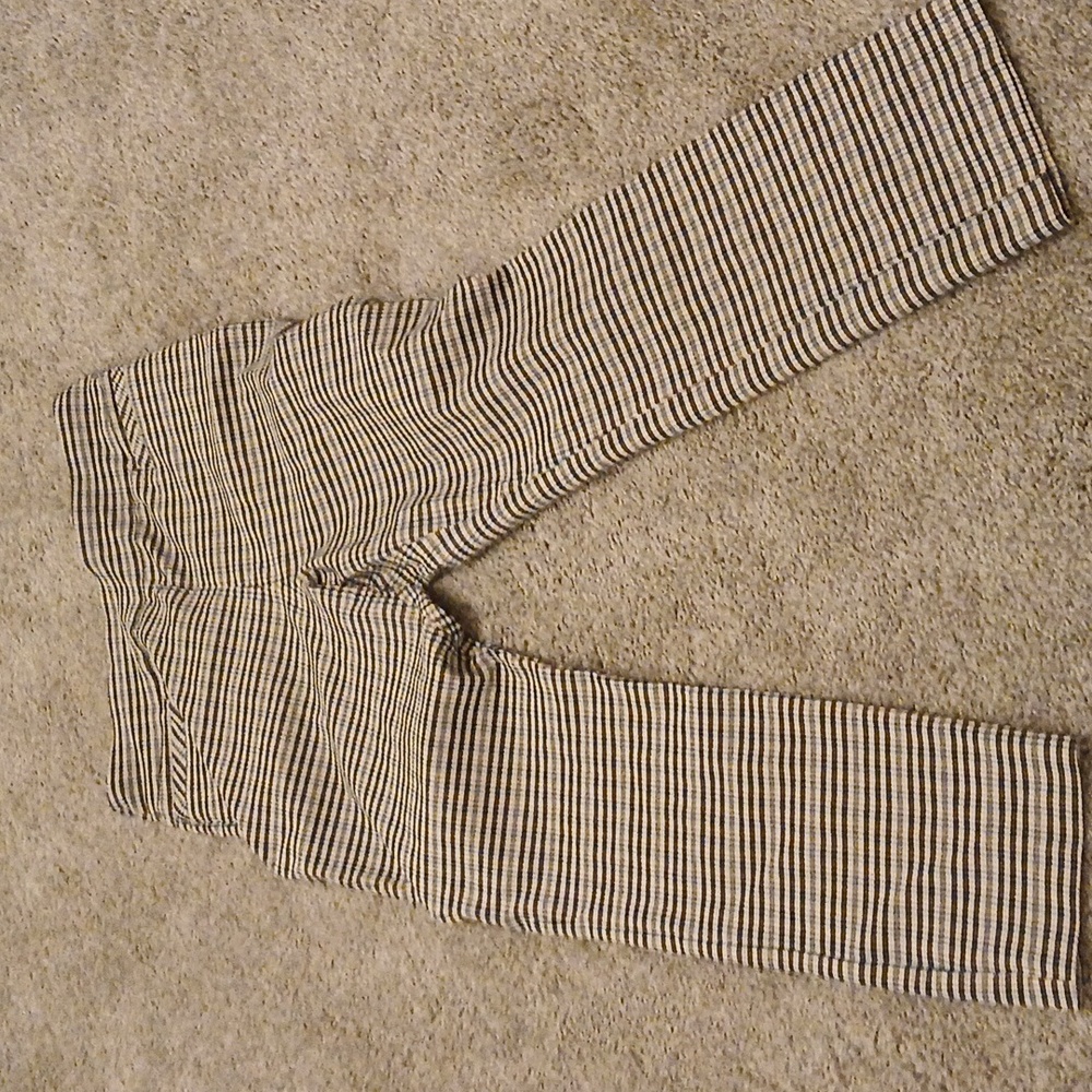 Super cute plaid dress pants